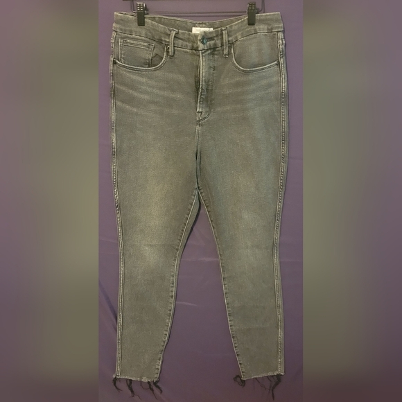 Good American Womens Gray Skinny Jeans with Fading & Frayed Hem. Size 14/32 - Picture 1 of 6